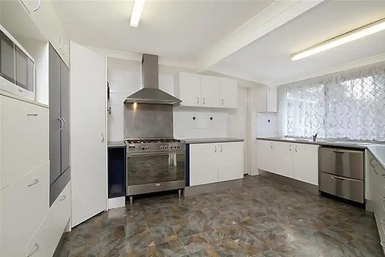 27 Roseland Avenue, Rochedale South QLD 4123