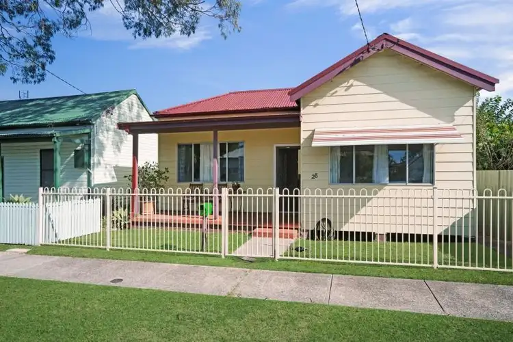 28 Walsh Street, Mayfield East NSW 2304