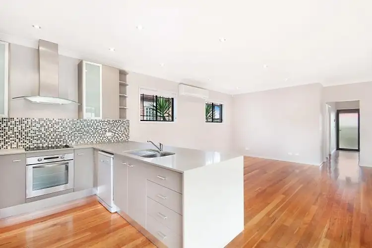 Sixth view of Homely villa listing, 1/224 Glebe Road, Merewether NSW 2291