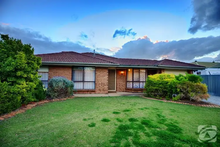 9 McKenzie Street, Aldinga Beach SA 5173