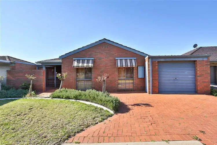 2/8 Semmens Crescent, Mildura VIC 3500