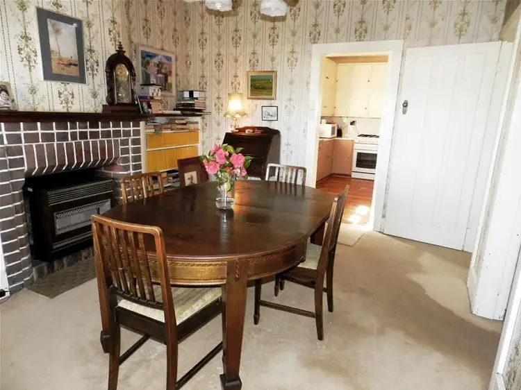 Fifth view of Homely house listing, 10 Olden Crescent, Yass NSW 2582