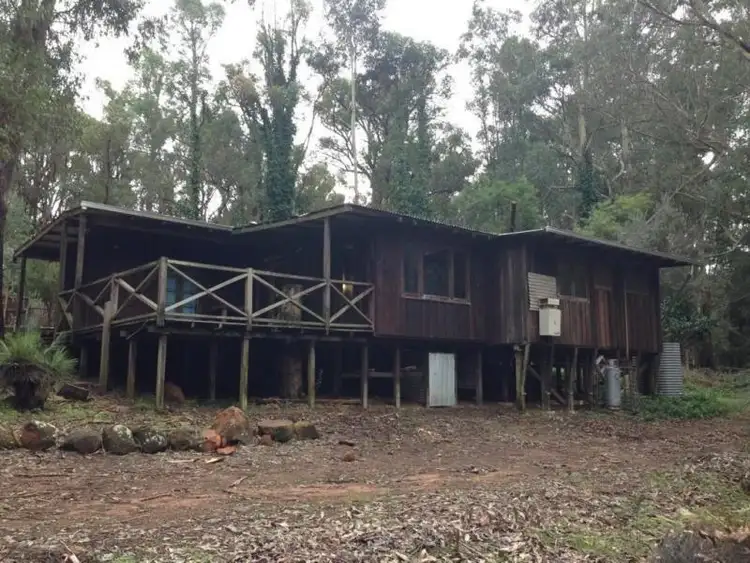 229 Batt Way, Dwellingup WA 6213