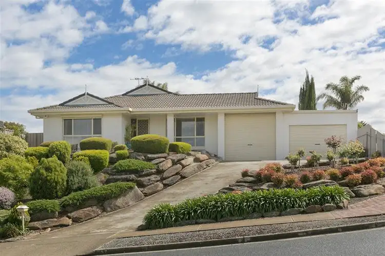 57 Quailo Avenue, Hallett Cove SA 5158