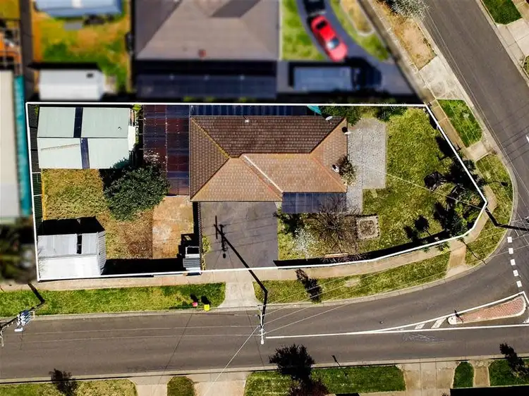 6 Leonid Drive, Rockbank VIC 3335