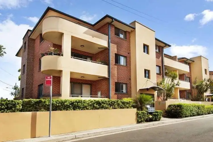 8/27 Station Street, Harris Park NSW 2150