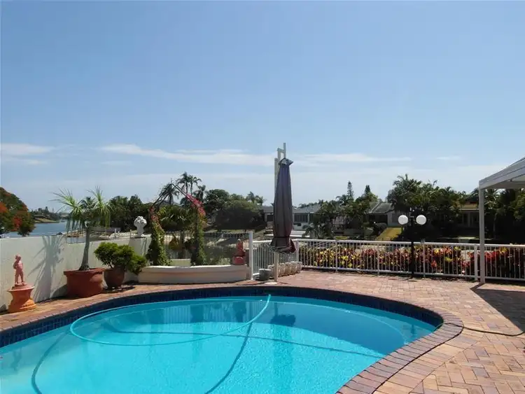 7 Blair Athol Crescent, Sorrento QLD 4217