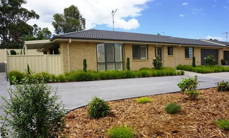 21/11 Julian Place, Yass NSW 2582