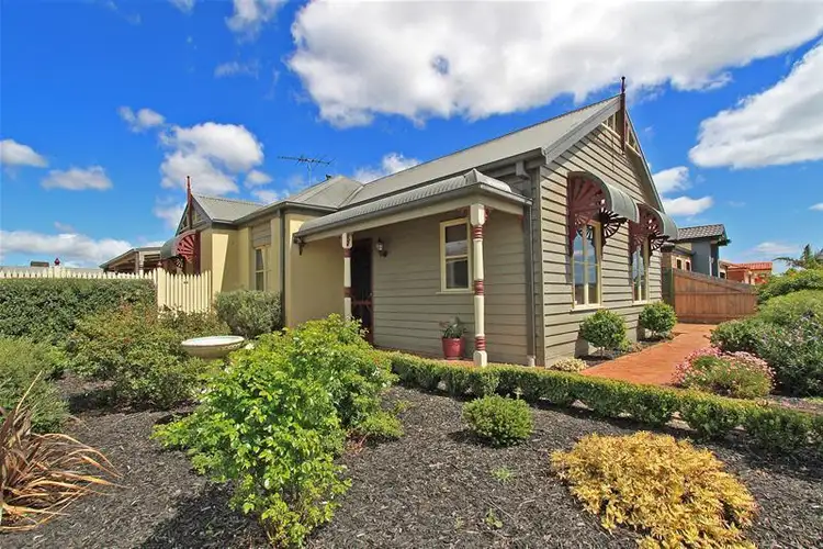 11 Rainlover Drive, Kurunjang VIC 3337