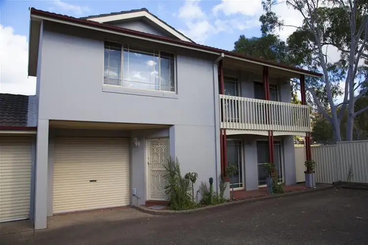 4/87 Ingham Drive, Casula NSW 2170