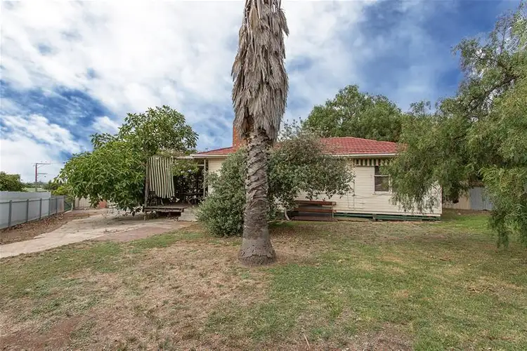 11 Neath Avenue, Dover Gardens SA 5048