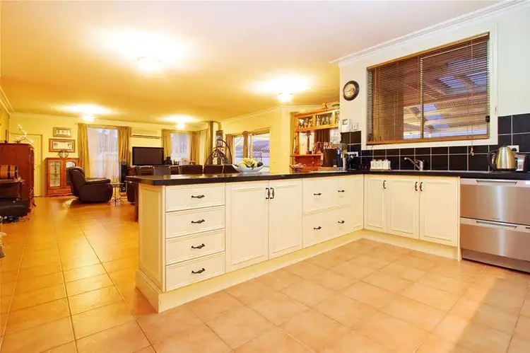 Fourth view of Homely house listing, 7 The Peak, Hillside VIC 3037