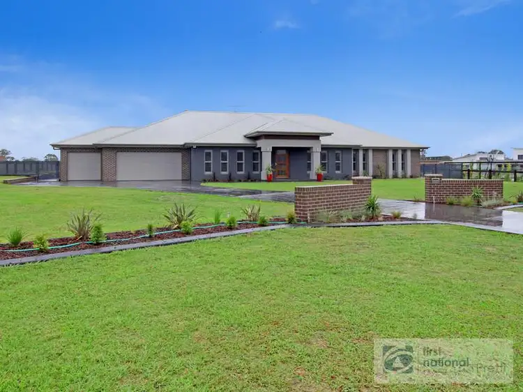 6 Humewood Place, Luddenham NSW 2745