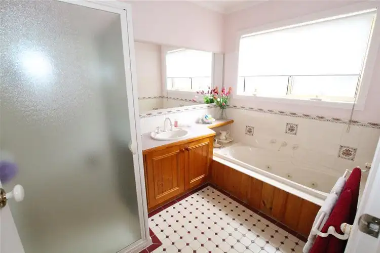 Sixth view of Homely house listing, 2 Baeckea Close, Warrnambool VIC 3280