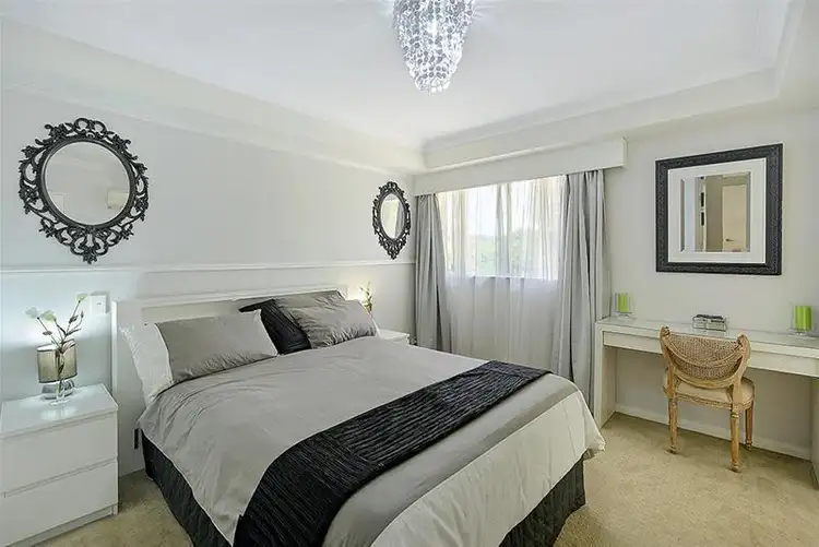 5/'SEYCHELLES' 5 Cronin Avenue, Main Beach QLD 4217