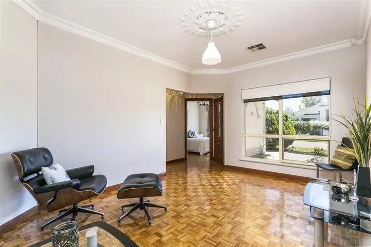 Fourth view of Homely house listing, 1 Pampas Court, Grange SA 5022
