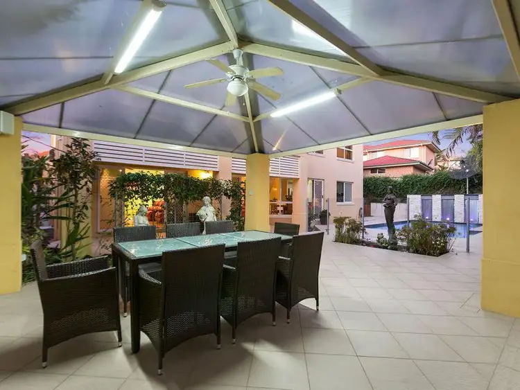 63 Norfolk Place, Wishart QLD 4122