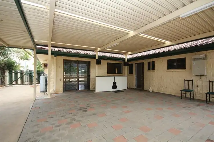 320 Pinnacle Drive, Rasmussen QLD 4815