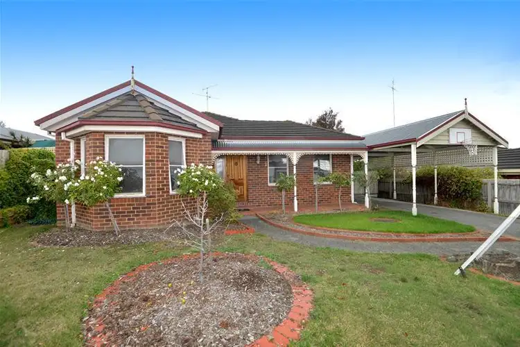 8 Kambalda Court, Leopold VIC 3224