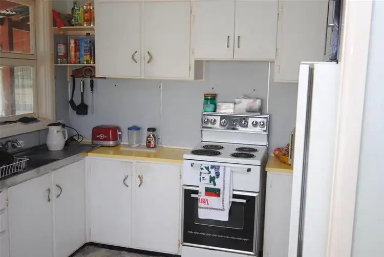 Sixth view of Homely house listing, 33 Simpson Parade, Albion Park NSW 2527
