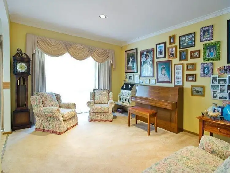 Sixth view of Homely house listing, 5 Farrer Court, Warranwood VIC 3134