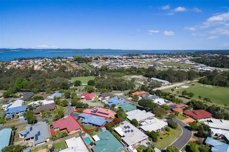 8 Butler Place, Redland Bay QLD 4165