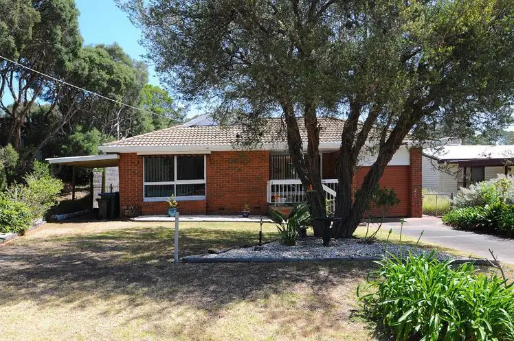 5 Ellesmere Street, Blairgowrie VIC 3942