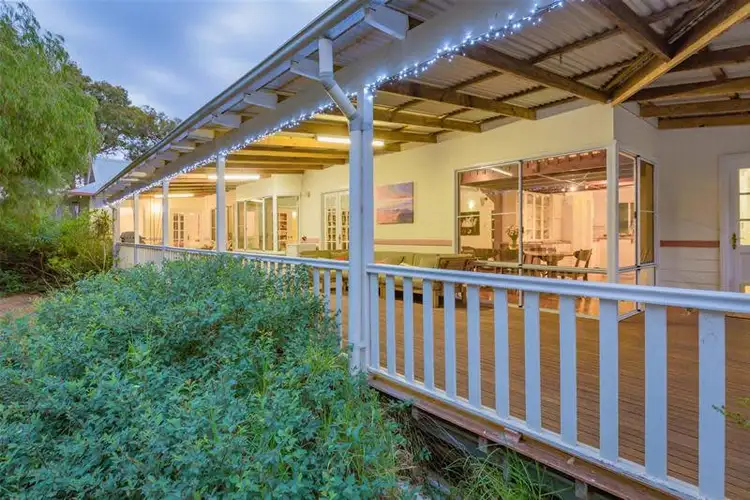 252 Urch Road, Roleystone WA 6111
