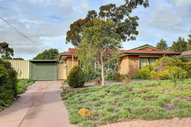13 Lyn Street, Aberfoyle Park SA 5159