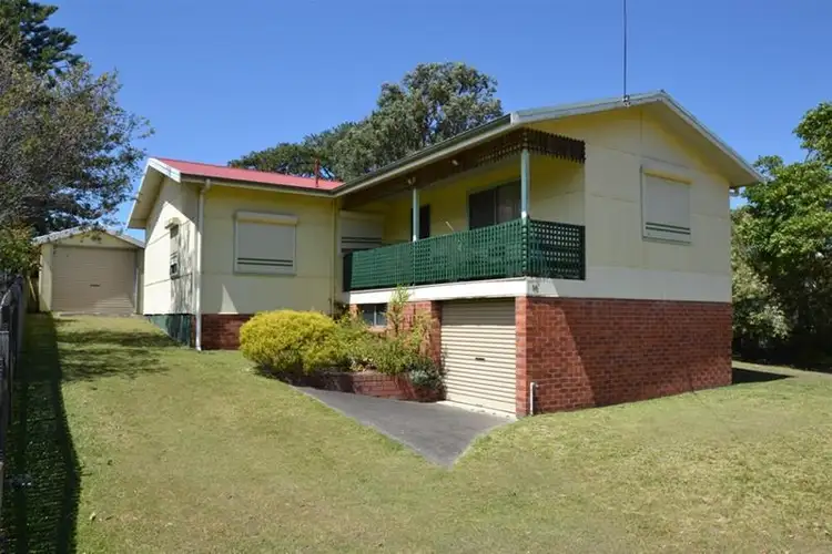 16 Bolt Street, Shoalhaven Heads NSW 2535