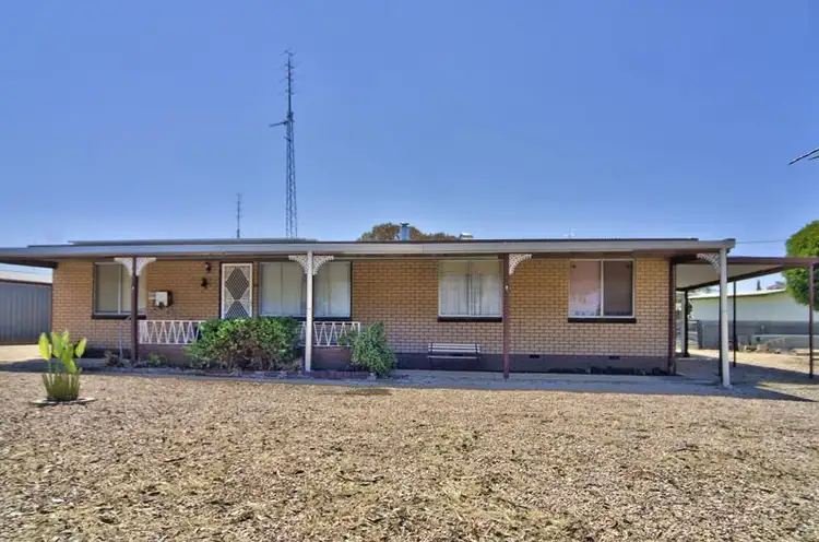 17 Rossiters Road, Moonta Bay SA 5558