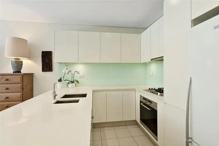 Fifth view of Homely unit listing, 3/16 Hawkesbury Avenue, Dee Why NSW 2099