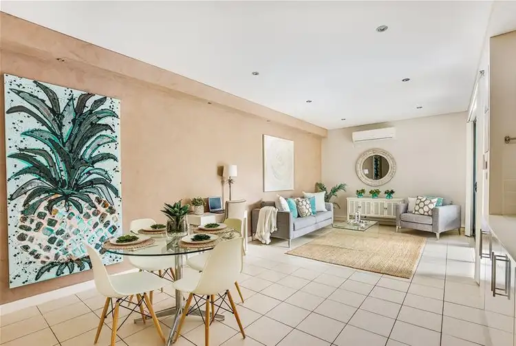 Main view of Homely unit listing, 2/10-12 Oaks Avenue, Dee Why NSW 2099