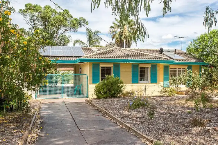 46 Waratah Drive, Camillo WA 6111