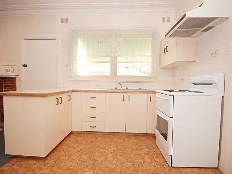 Sixth view of Homely house listing, 33 Mitchelmore Street, Turvey Park NSW 2650