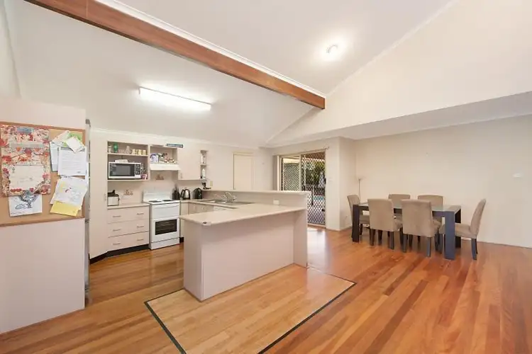 10 Rosemount Avenue, Lake Munmorah NSW 2259