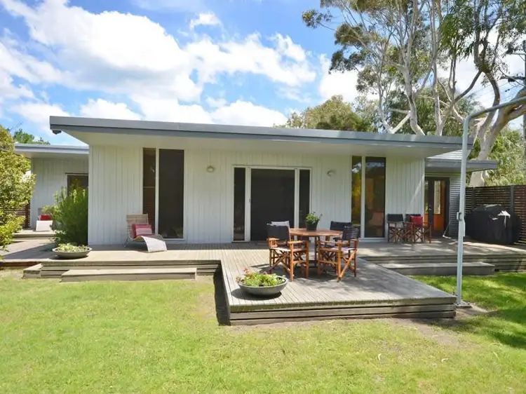 24 Lohr Avenue, Inverloch VIC 3996