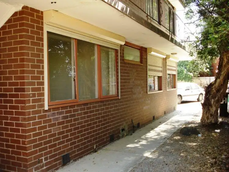 4/14 Percy Street, St Albans VIC 3021