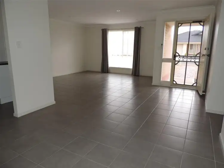 Second view of Homely house listing, 5 Nilfred Court, Murray Bridge SA 5253