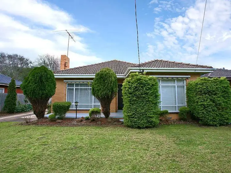 4 Dove Avenue, Altona VIC 3018