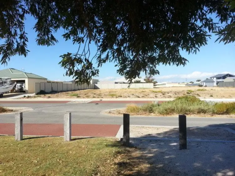 7 Bettong Avenue, Jurien Bay WA 6516