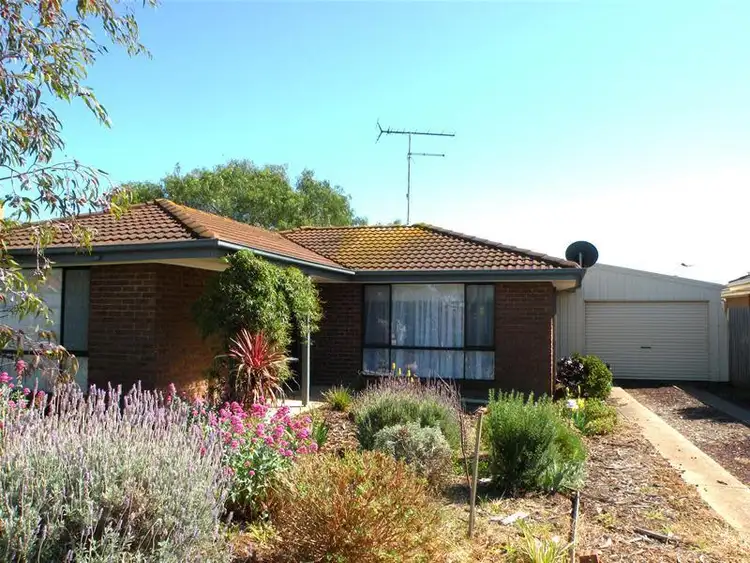 11 Canterbury Road E, Lara VIC 3212