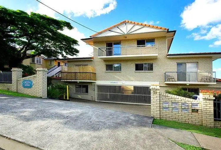 2/19 Miles Street, Hawthorne QLD 4171