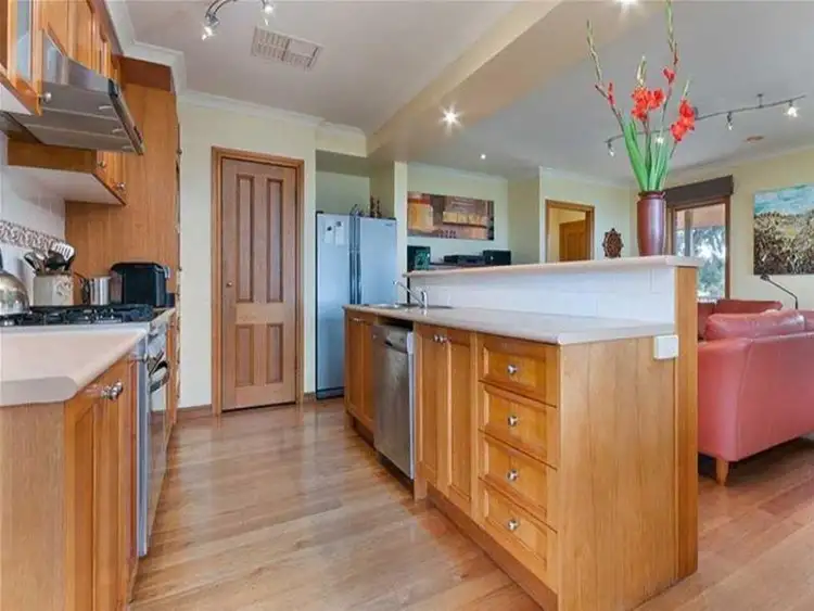 Second view of Homely house listing, 1 Greenhill Court, Sunbury VIC 3429