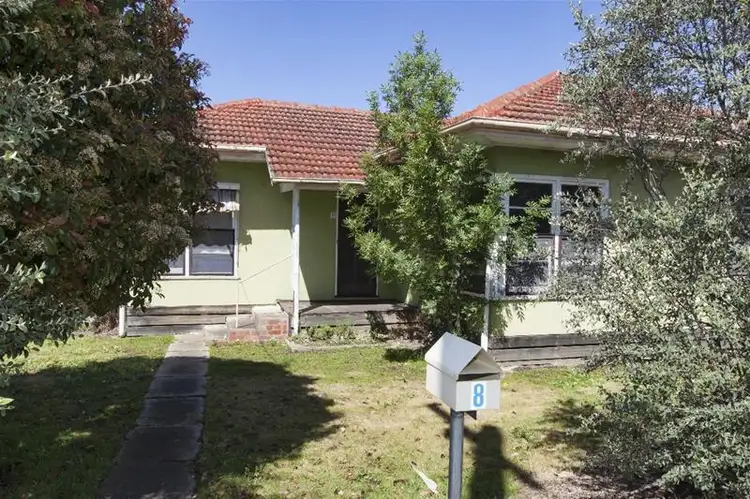 8 Webb Street, Ararat VIC 3377