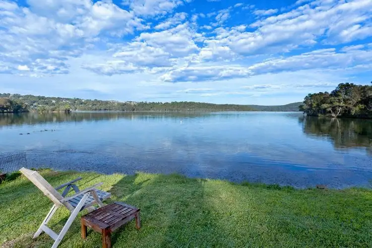 97 Wimbledon Avenue, North Narrabeen NSW 2101