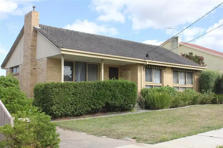9 Charles Avenue, Hallam VIC 3803