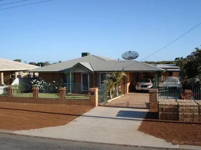 8 Archer Street, Geraldton WA 6530