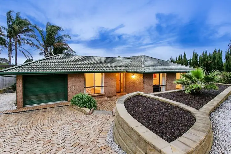 19 Glenhelen Road, Morphett Vale SA 5162