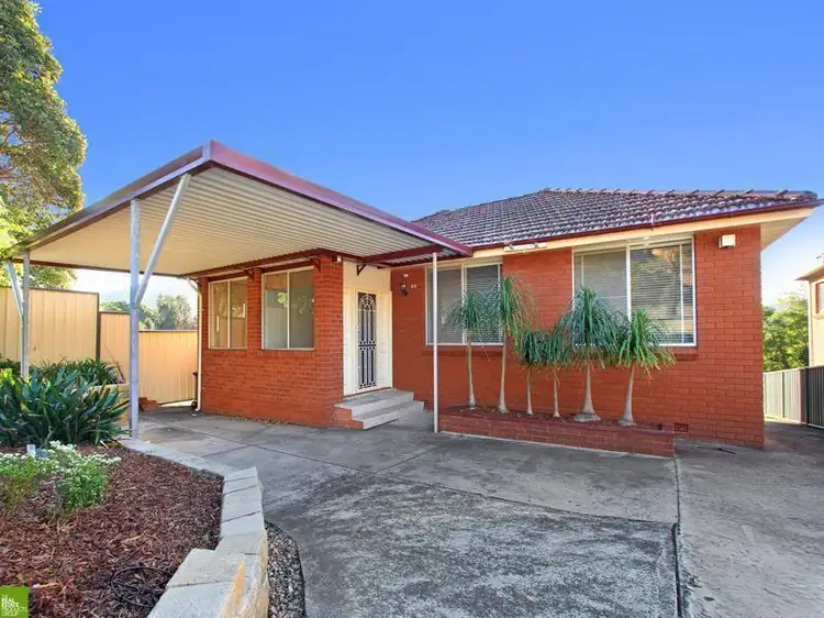 64 Waples Road, Unanderra NSW 2526